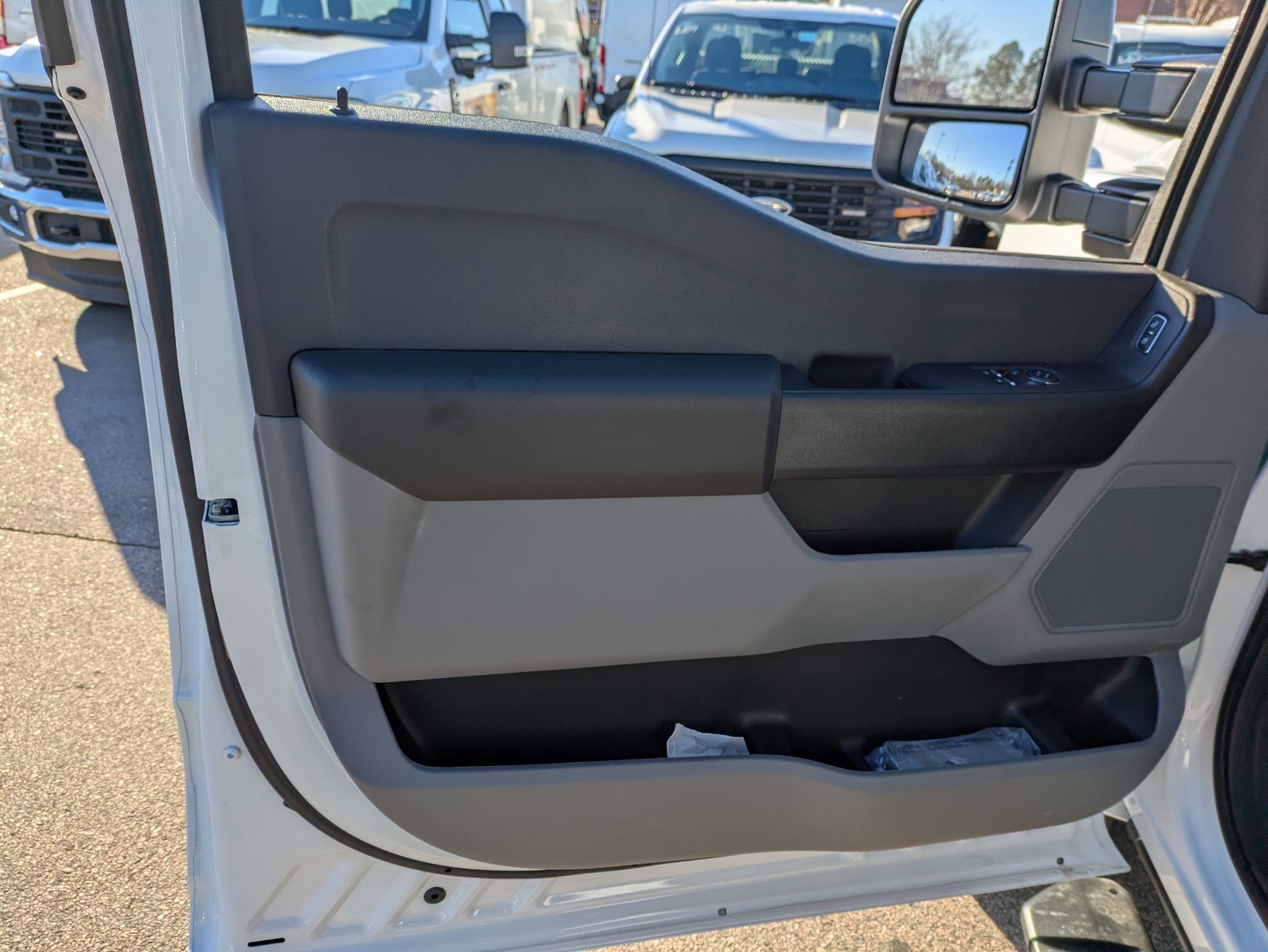 2026 Ford Super Duty F-550 DRW XL