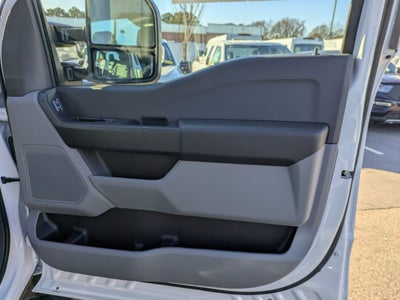 2026 Ford Super Duty F-550 DRW XL