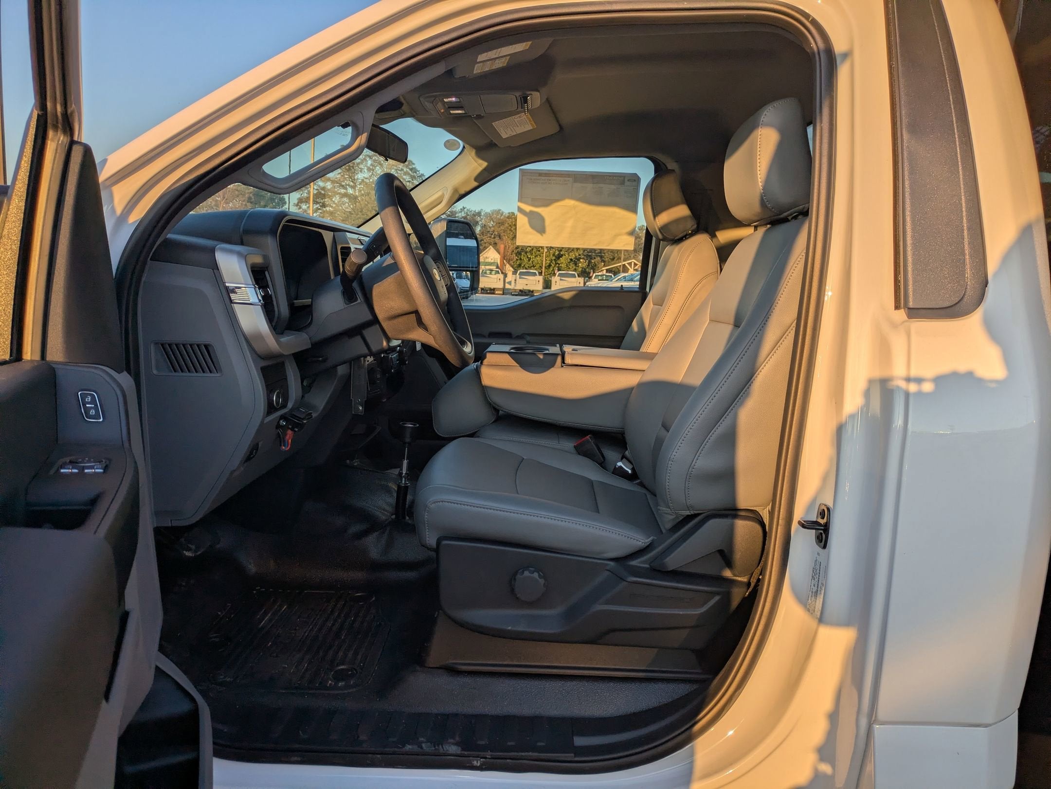 2026 Ford Super Duty F-550 DRW XL