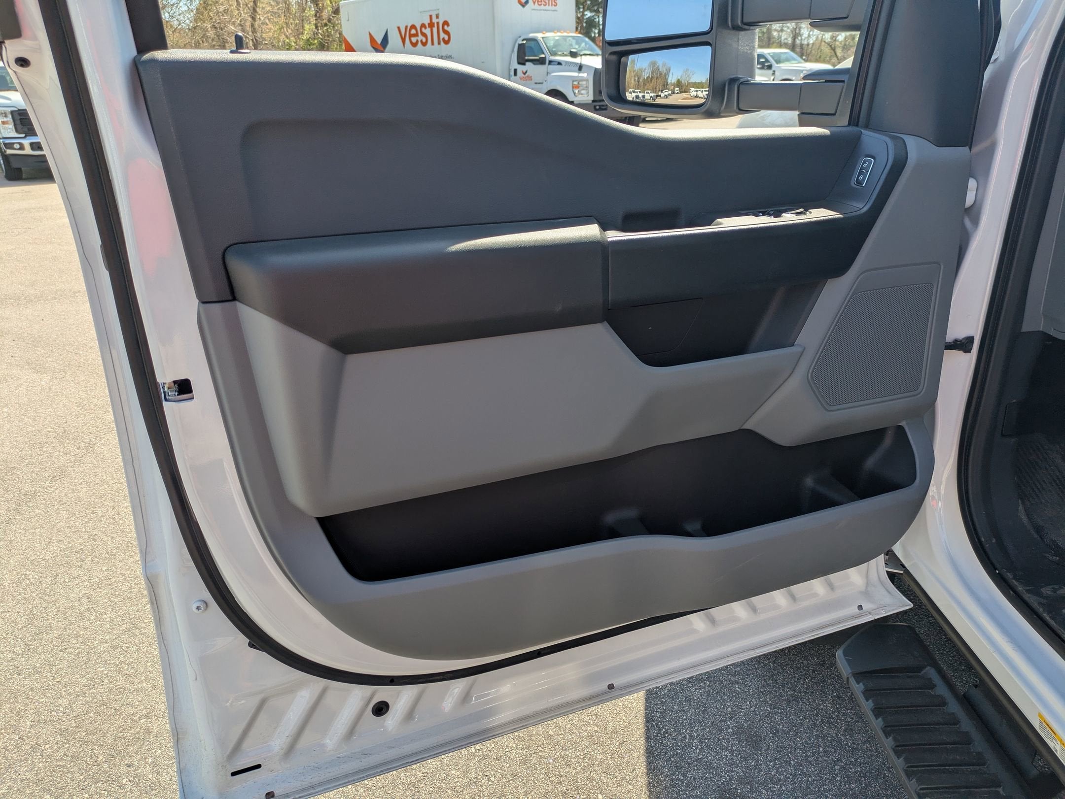 2026 Ford Super Duty F-550 DRW XL