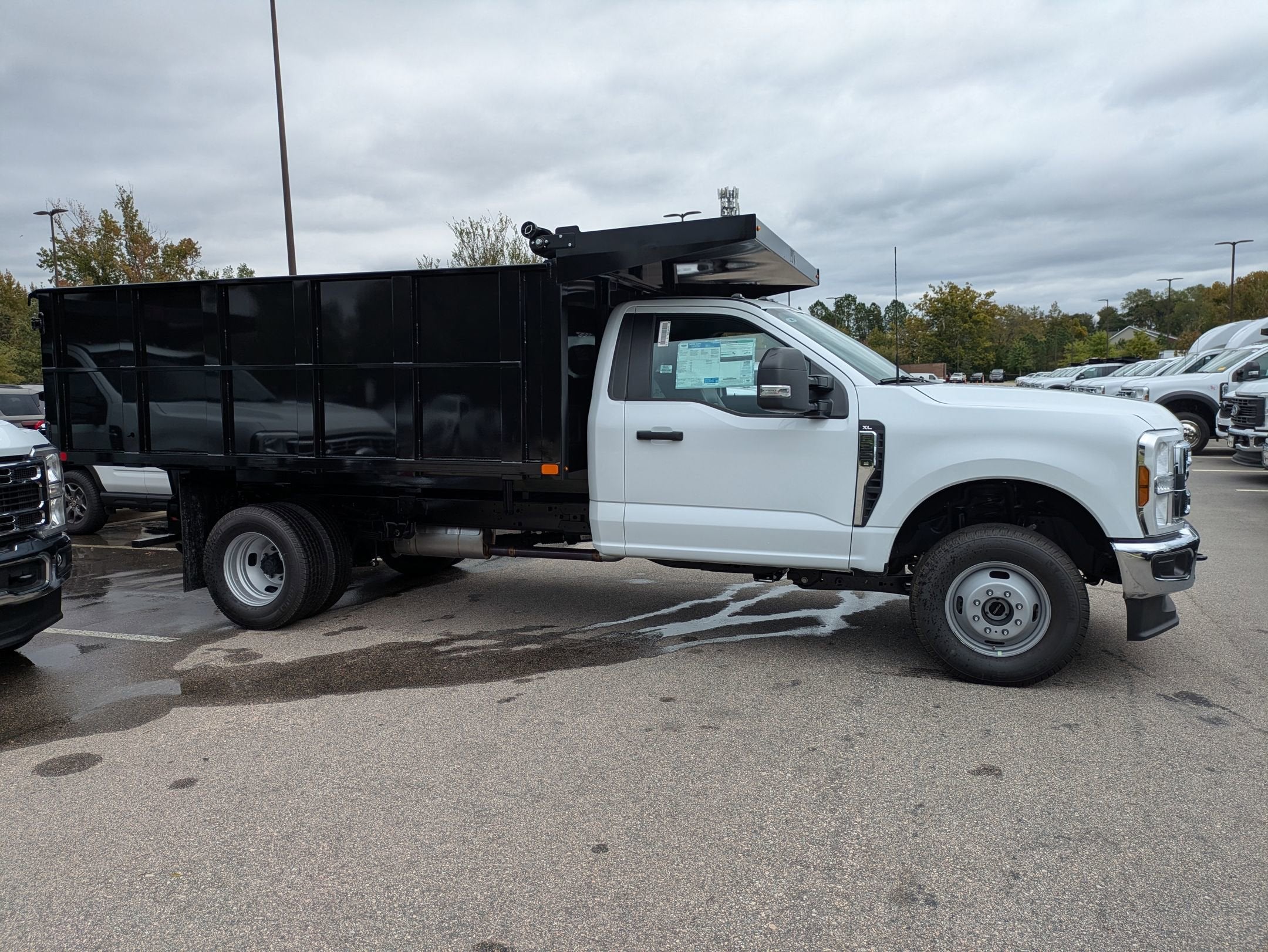 2026 Ford Super Duty F-350 DRW XL