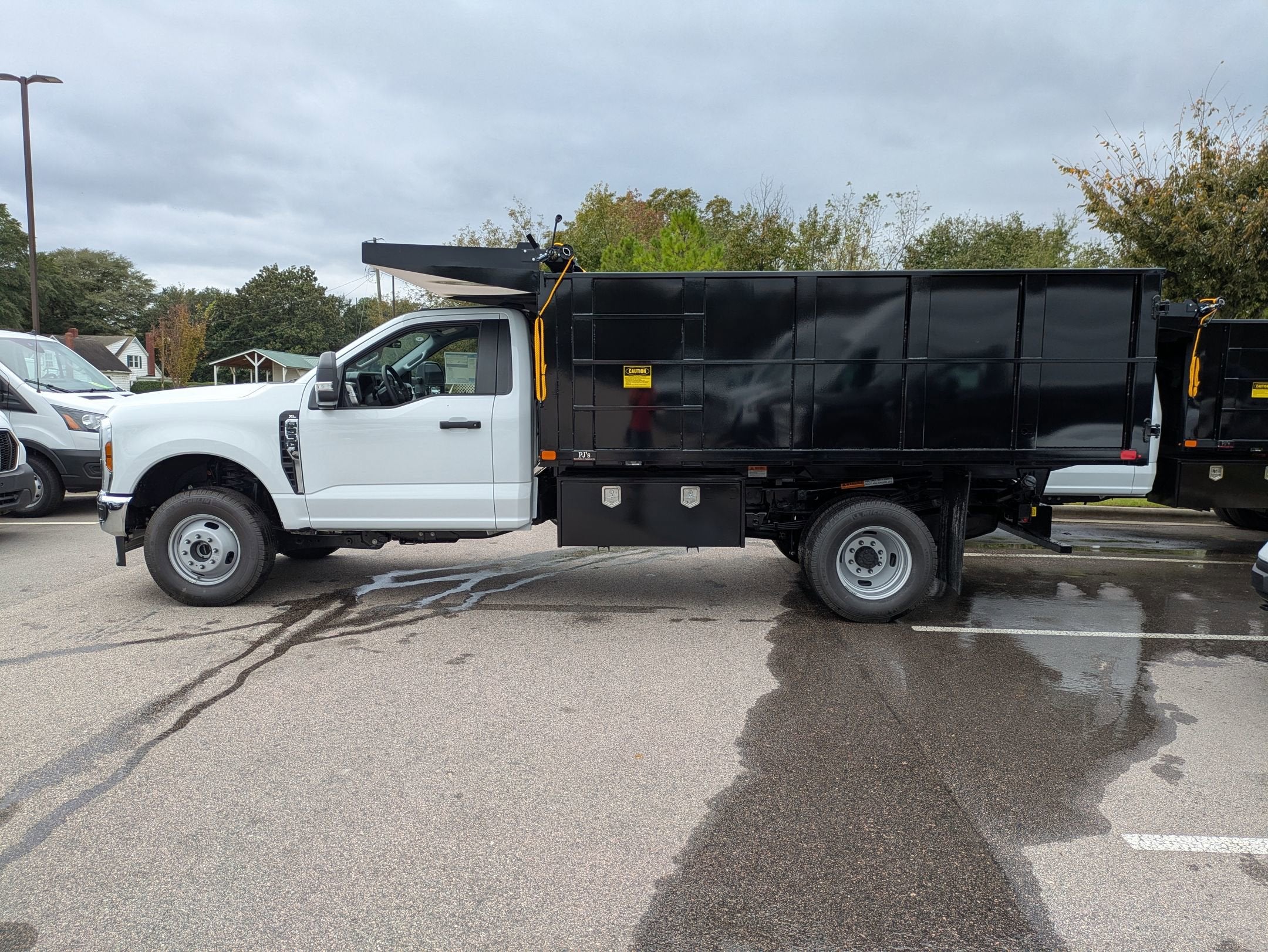 2026 Ford Super Duty F-350 DRW XL