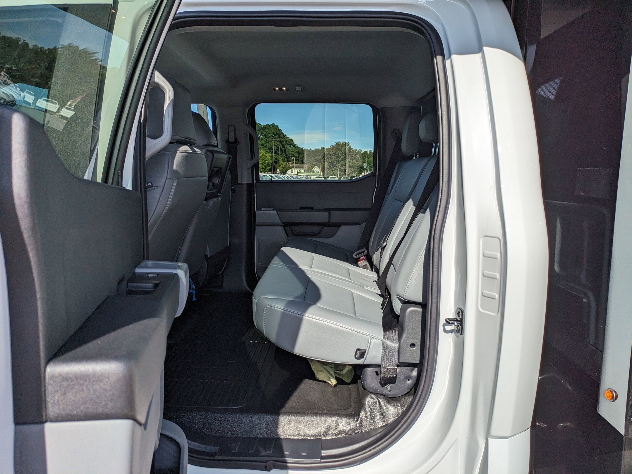 2025 Ford Super Duty F-550 DRW XL