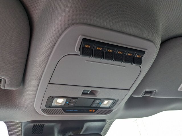 2025 Ford Super Duty F-550 DRW XL