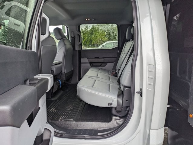 2025 Ford Super Duty F-550 DRW XL