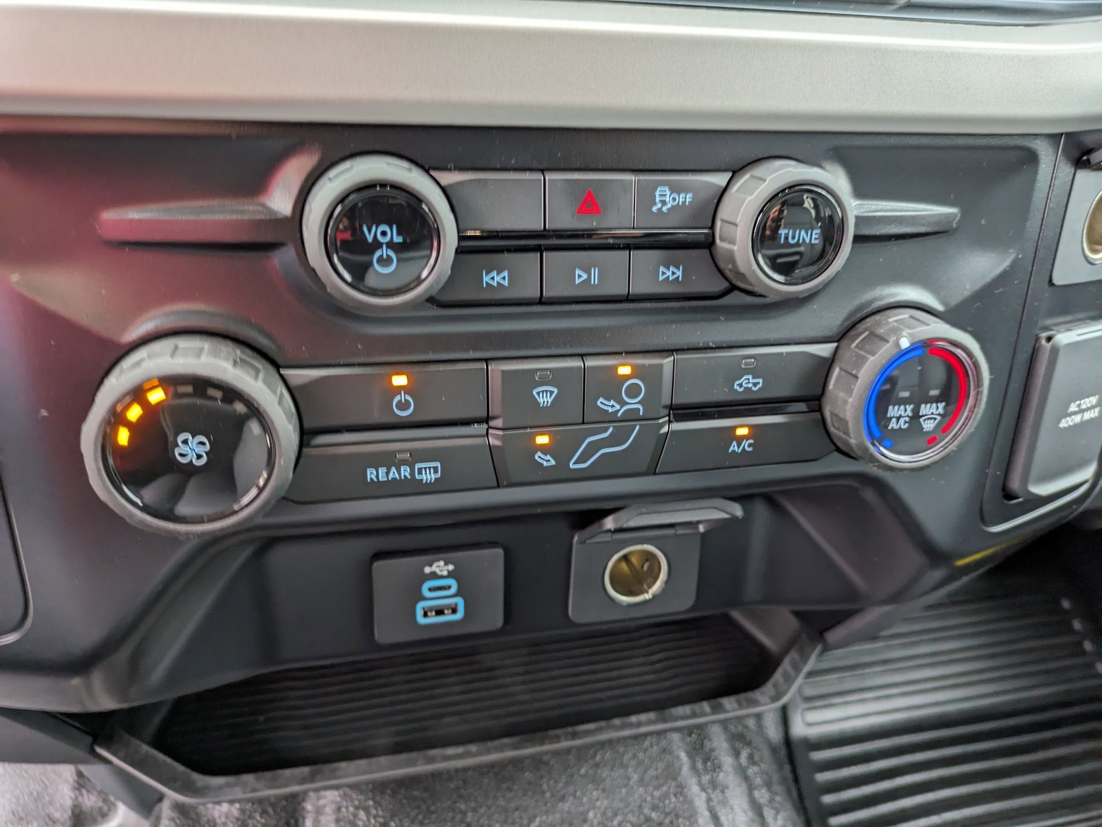 2025 Ford Super Duty F-550 DRW XL