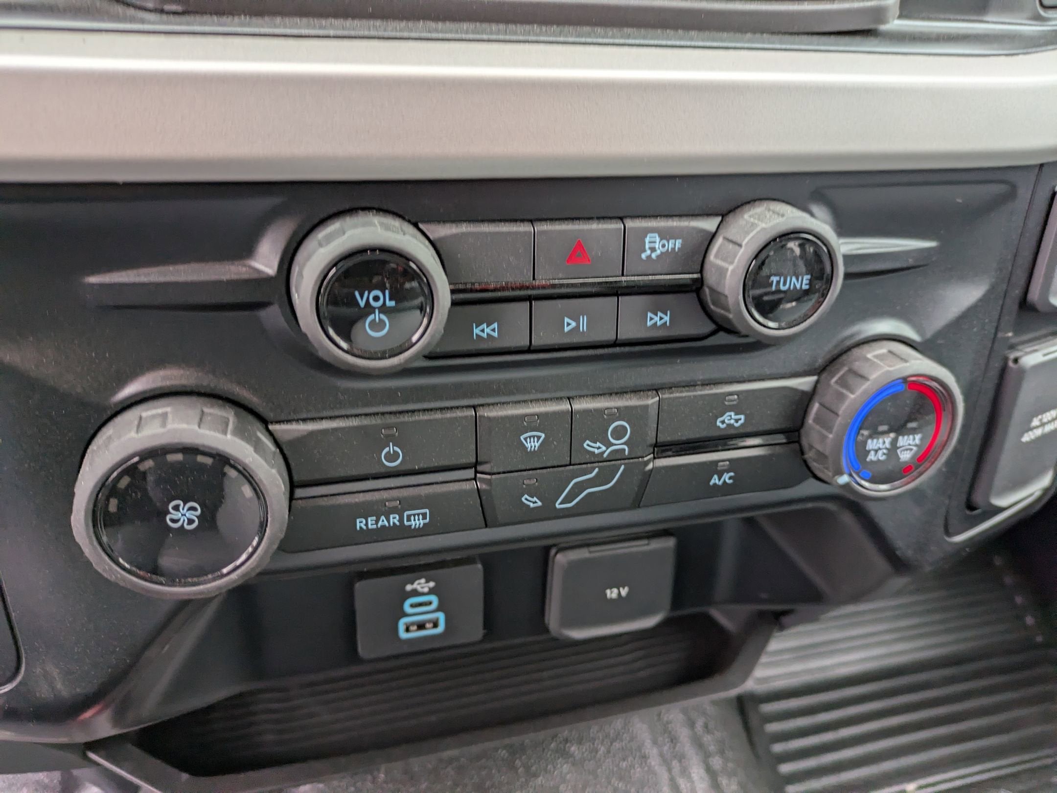 2025 Ford Super Duty F-550 DRW XL