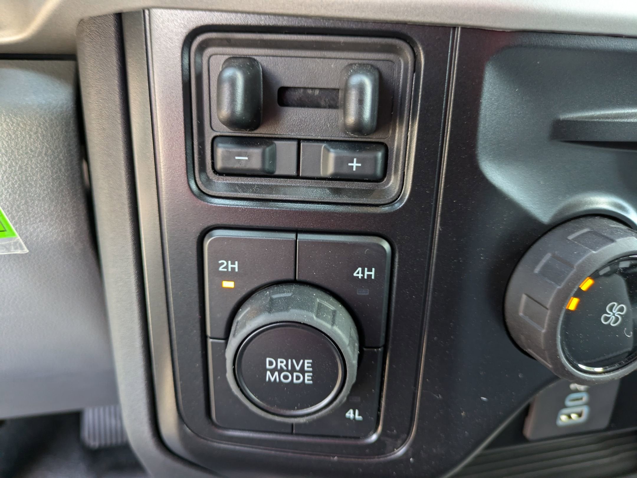 2025 Ford Super Duty F-550 DRW XL