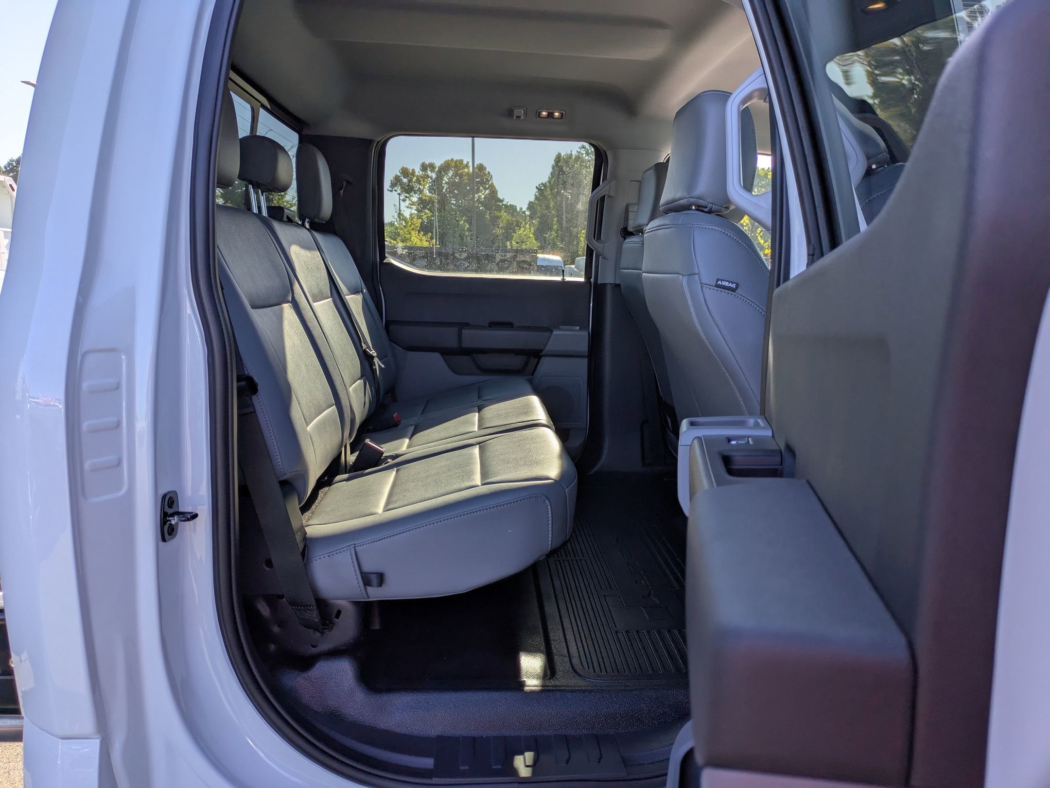 2025 Ford Super Duty F-550 DRW XL