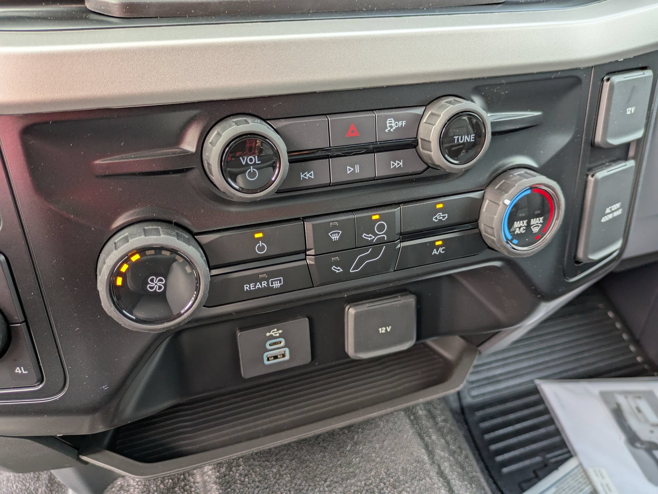 2026 Ford Super Duty F-550 DRW XL