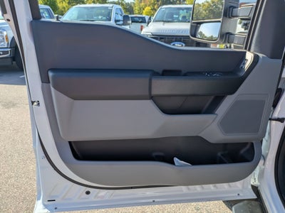 2026 Ford Super Duty F-550 DRW XL