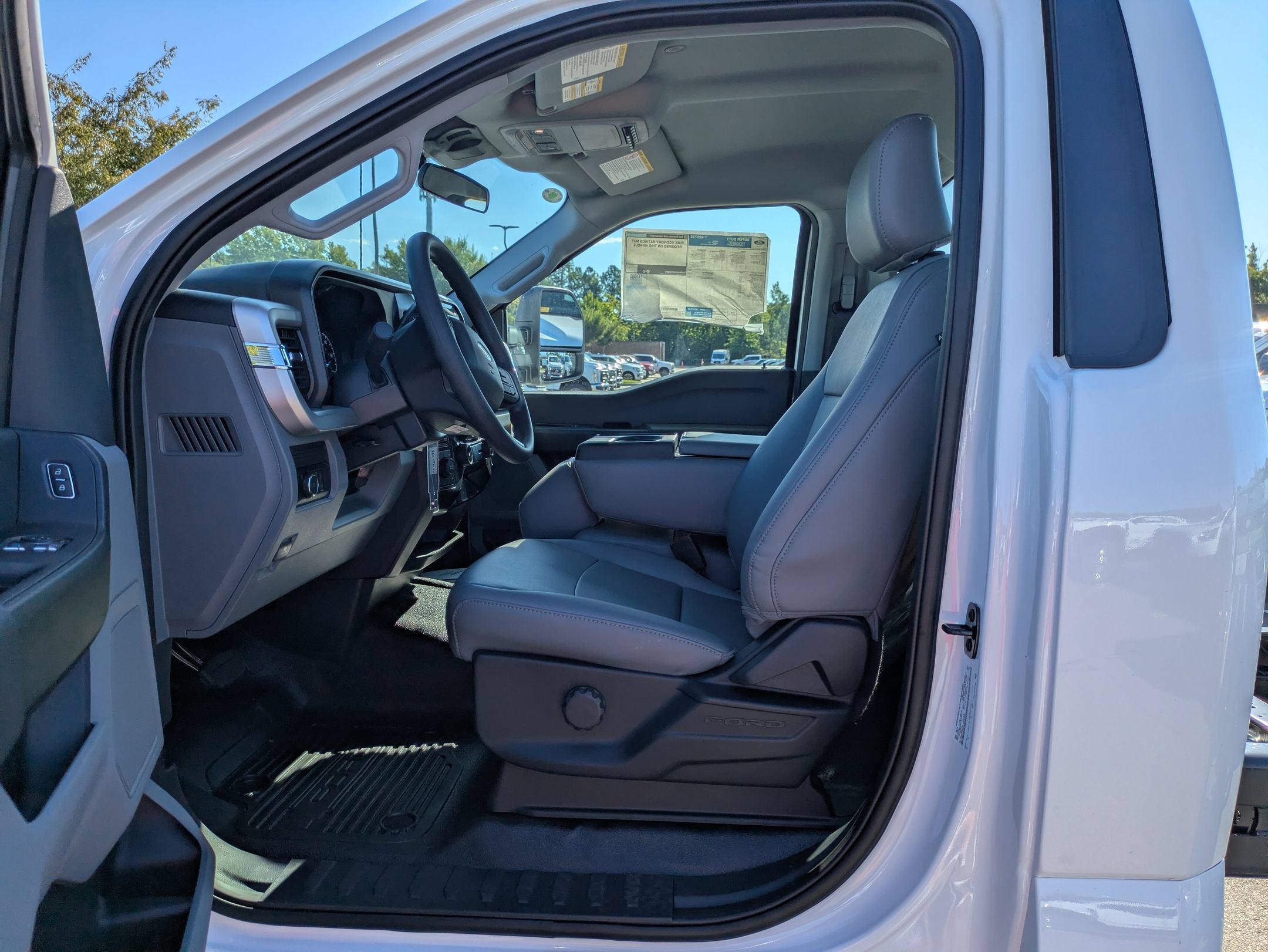 2026 Ford Super Duty F-550 DRW XL