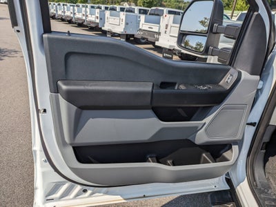 2025 Ford Super Duty F-550 DRW XL