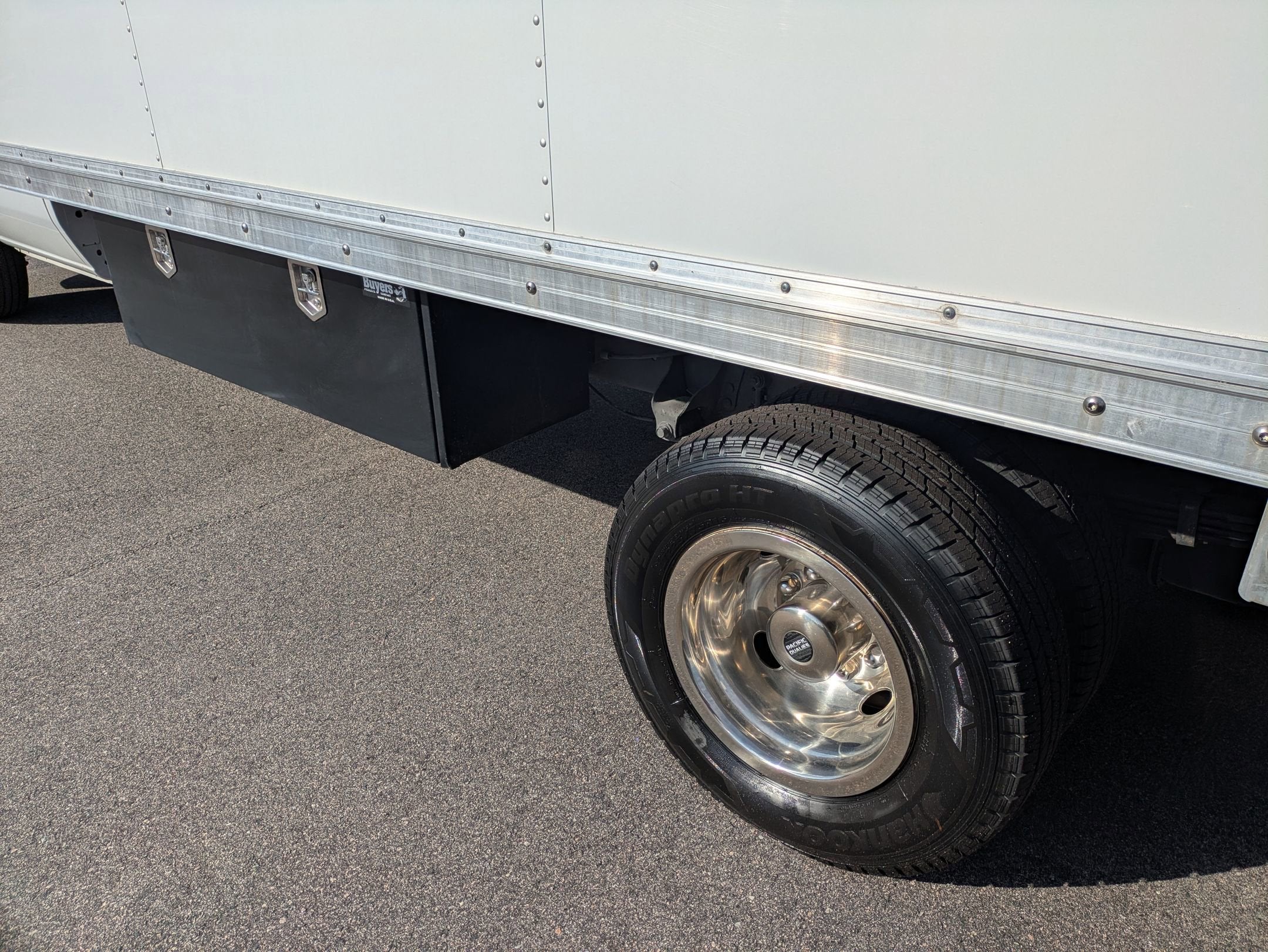 2021 Ford E-Series Cutaway Base