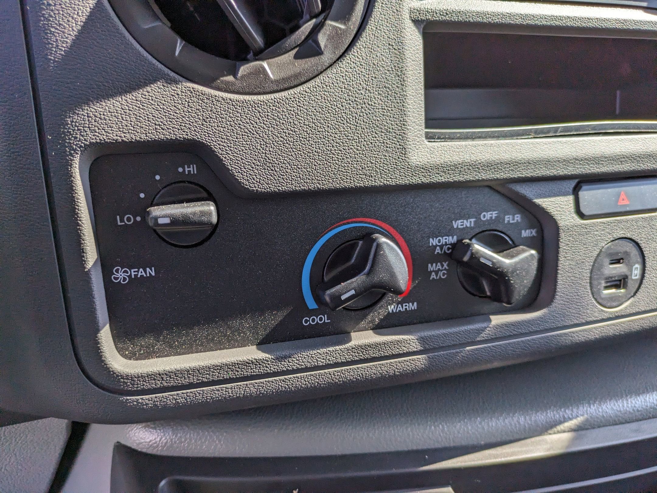 2026 Ford E-Series Cutaway E-350 SRW 138" WB