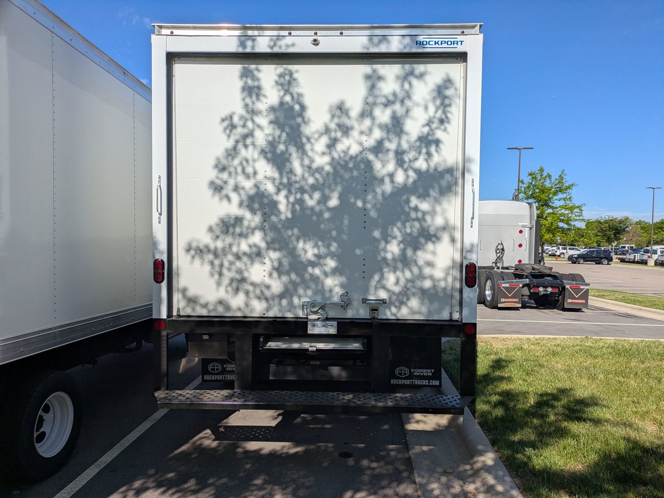 2027 Ford E-Series Cutaway Base