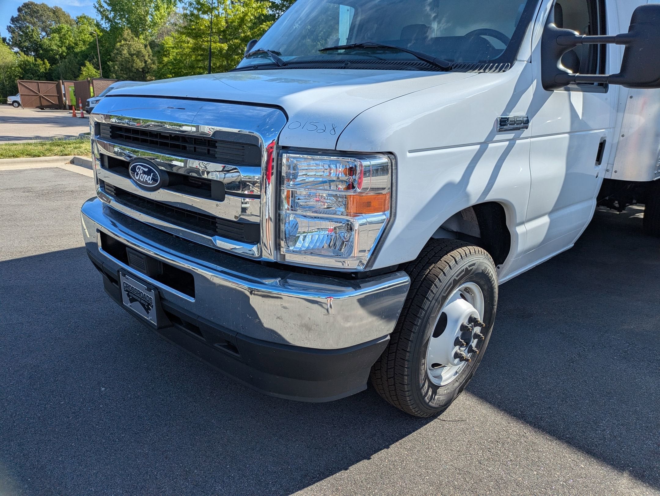 2027 Ford E-Series Cutaway Base