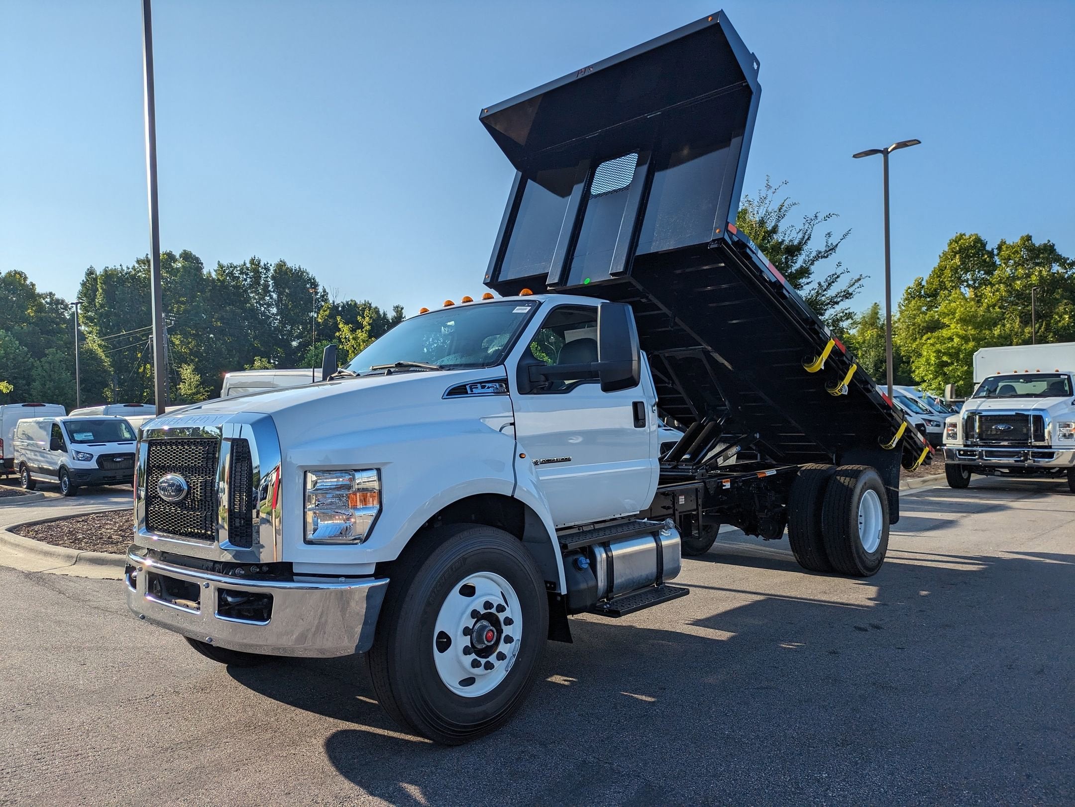 2026 Ford F-750SD Base