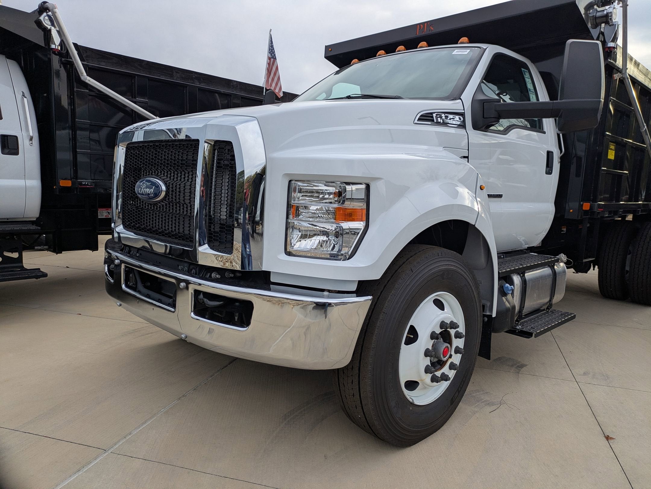 2026 Ford F-750SD Base