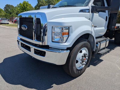 2027 Ford F-750SD Base