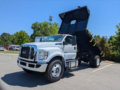 2027 Ford F-750SD Base