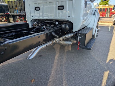 2027 Ford F-750SD Base
