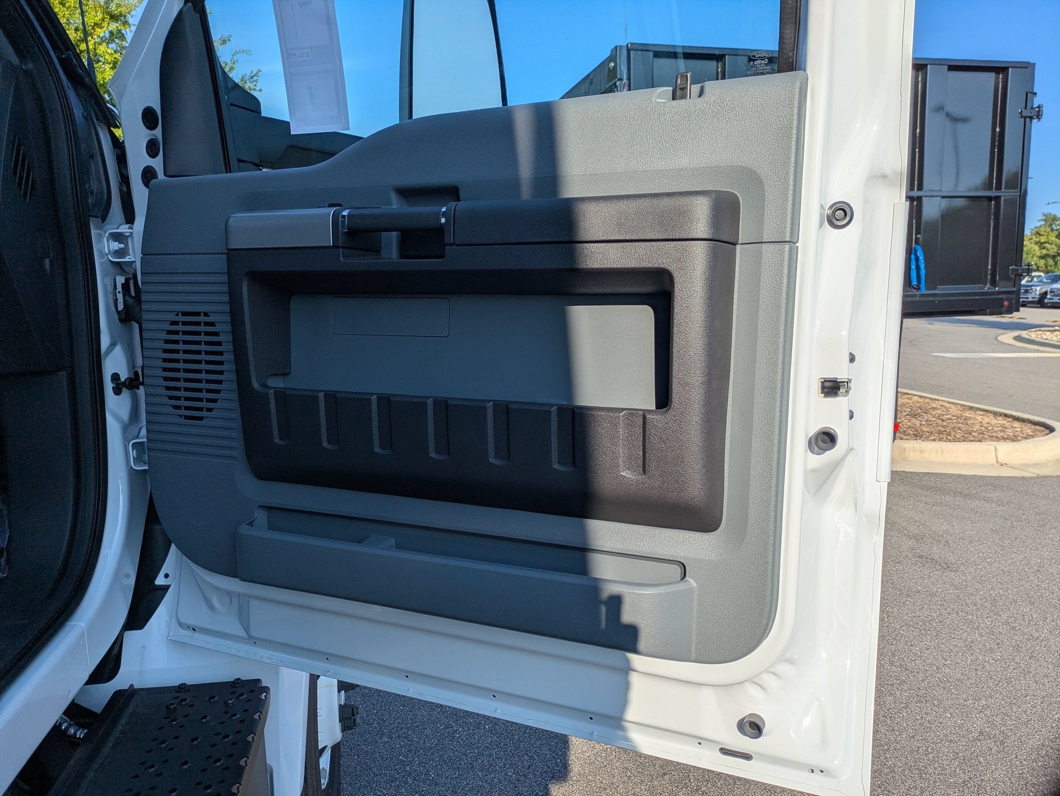 2027 Ford F-750SD Base