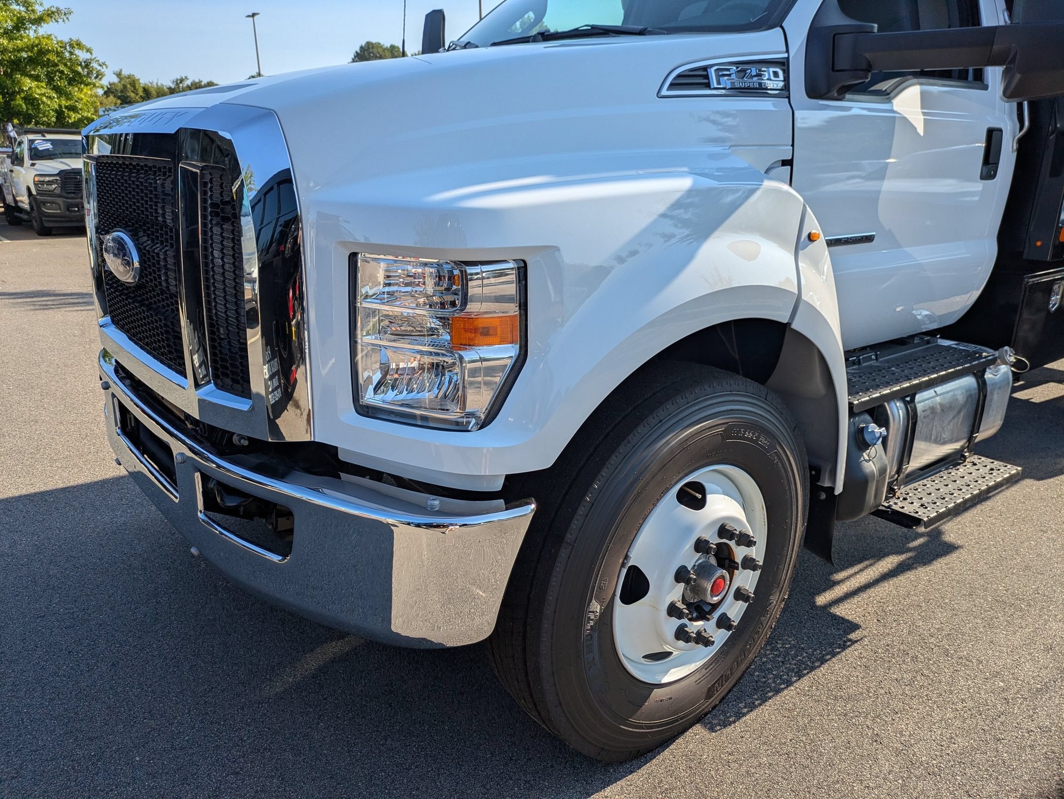 2027 Ford F-750SD Base