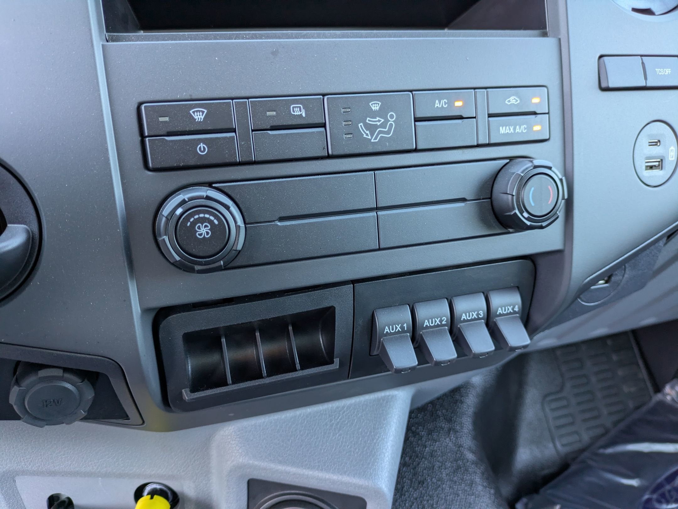 2026 Ford F-750SD Base