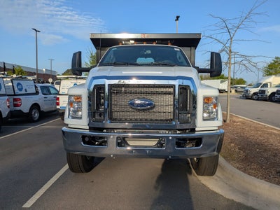 2027 Ford F-750SD Base