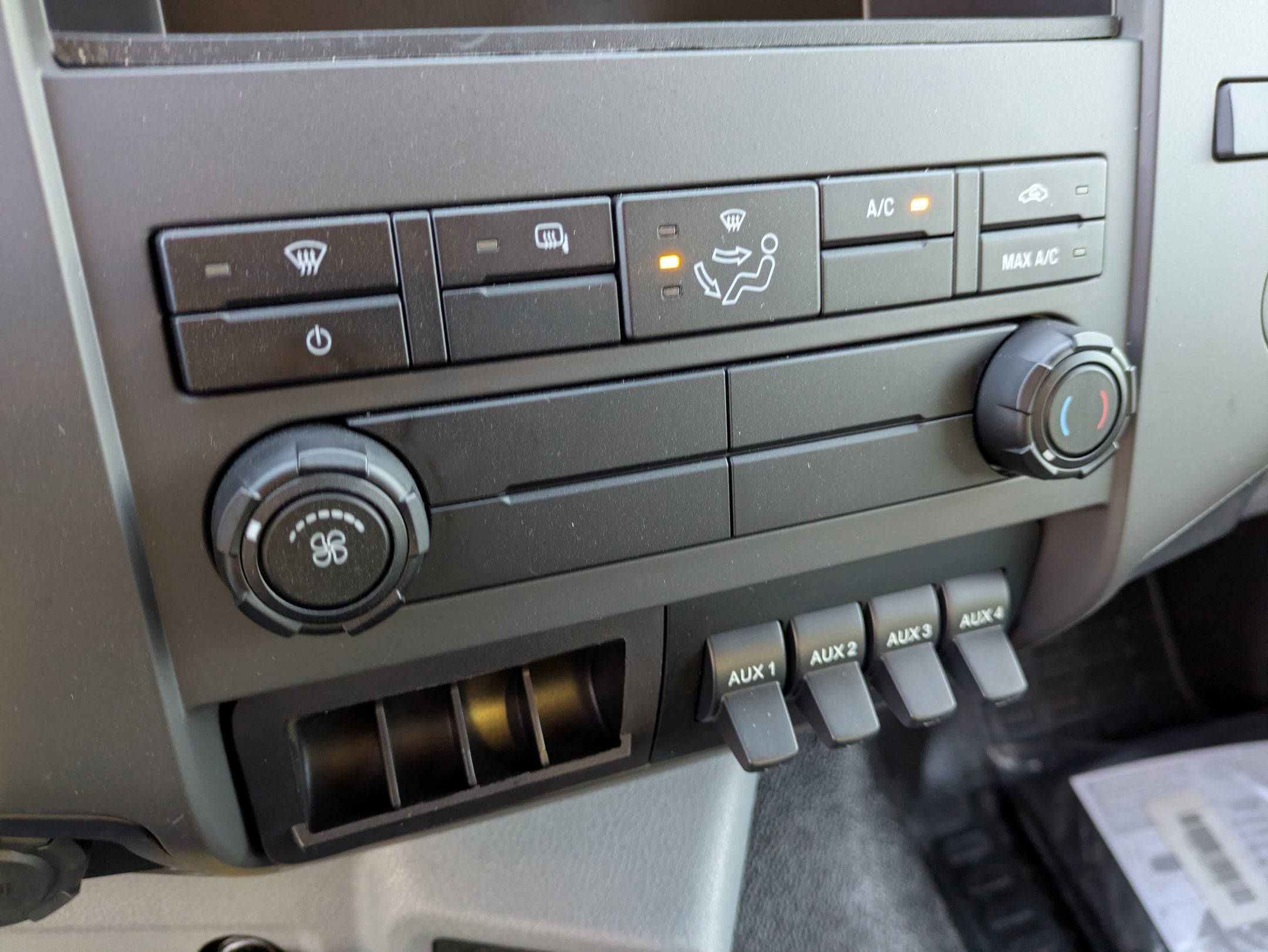 2026 Ford F-750SD Base