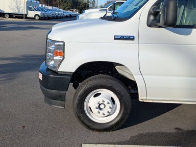 2024 Ford E-Series Cutaway Base