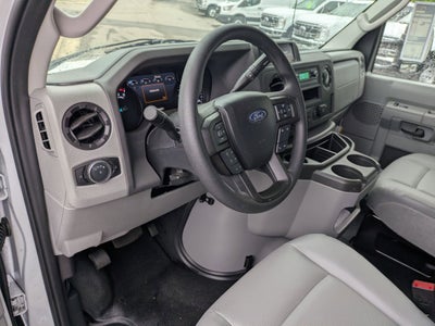 2027 Ford E-Series Cutaway Base