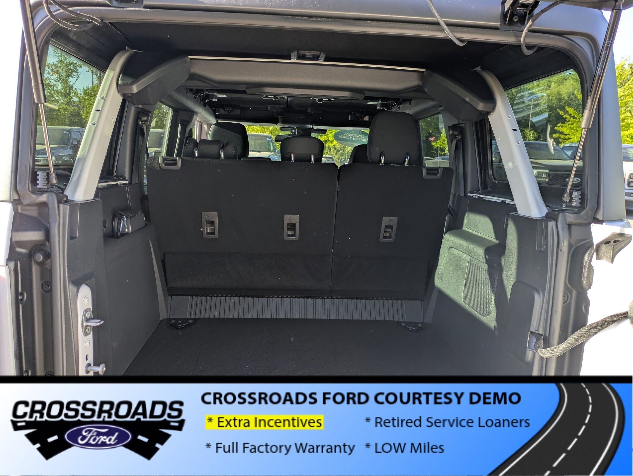 2025 Ford Bronco Base - Crossroads Courtesy Demo