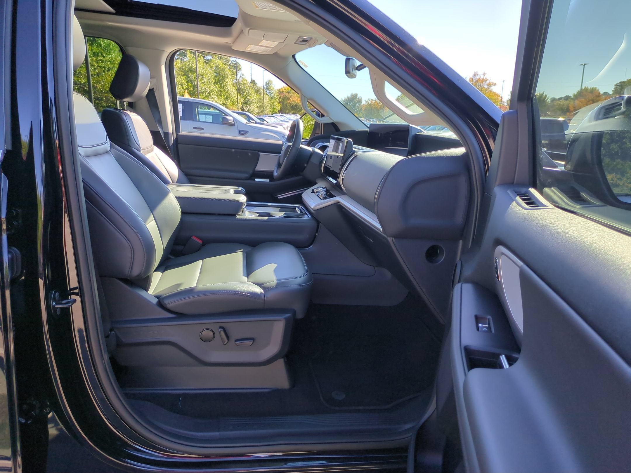 2026 Ford Expedition Max Active - Crossroads Courtesy Demo