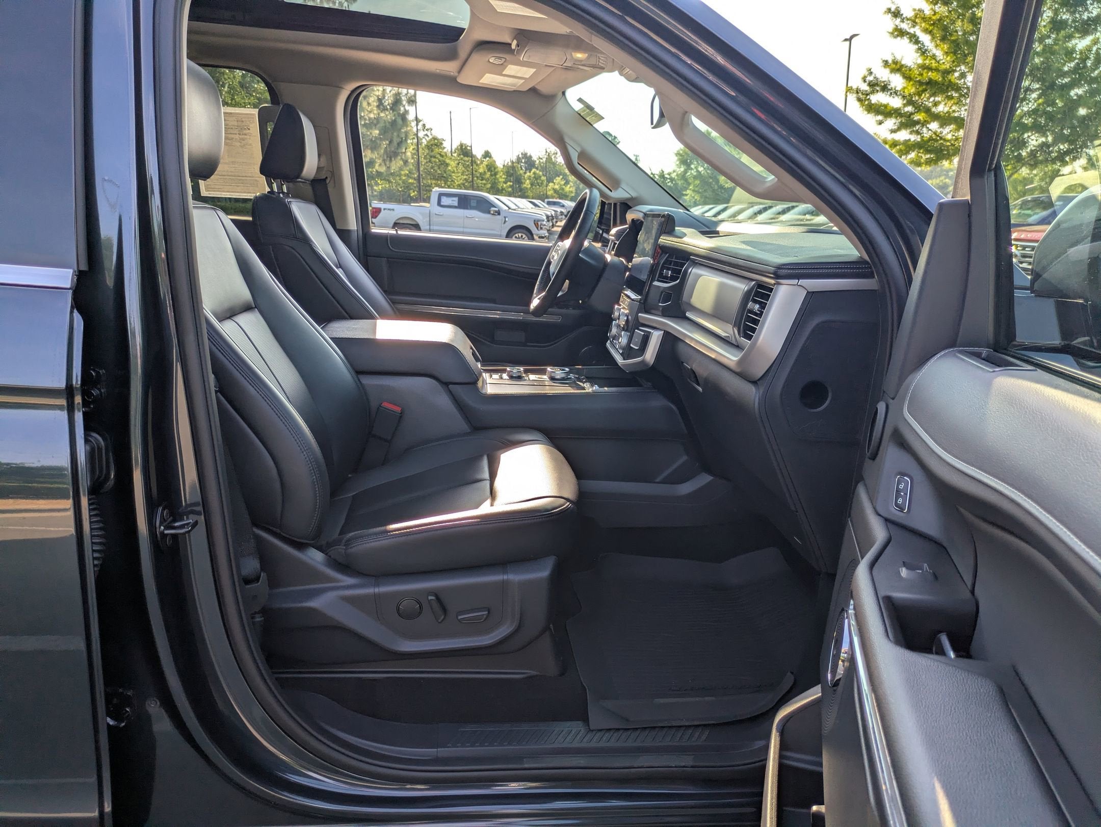2024 Ford Expedition XLT