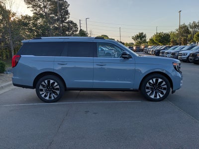 2025 Ford Expedition Platinum