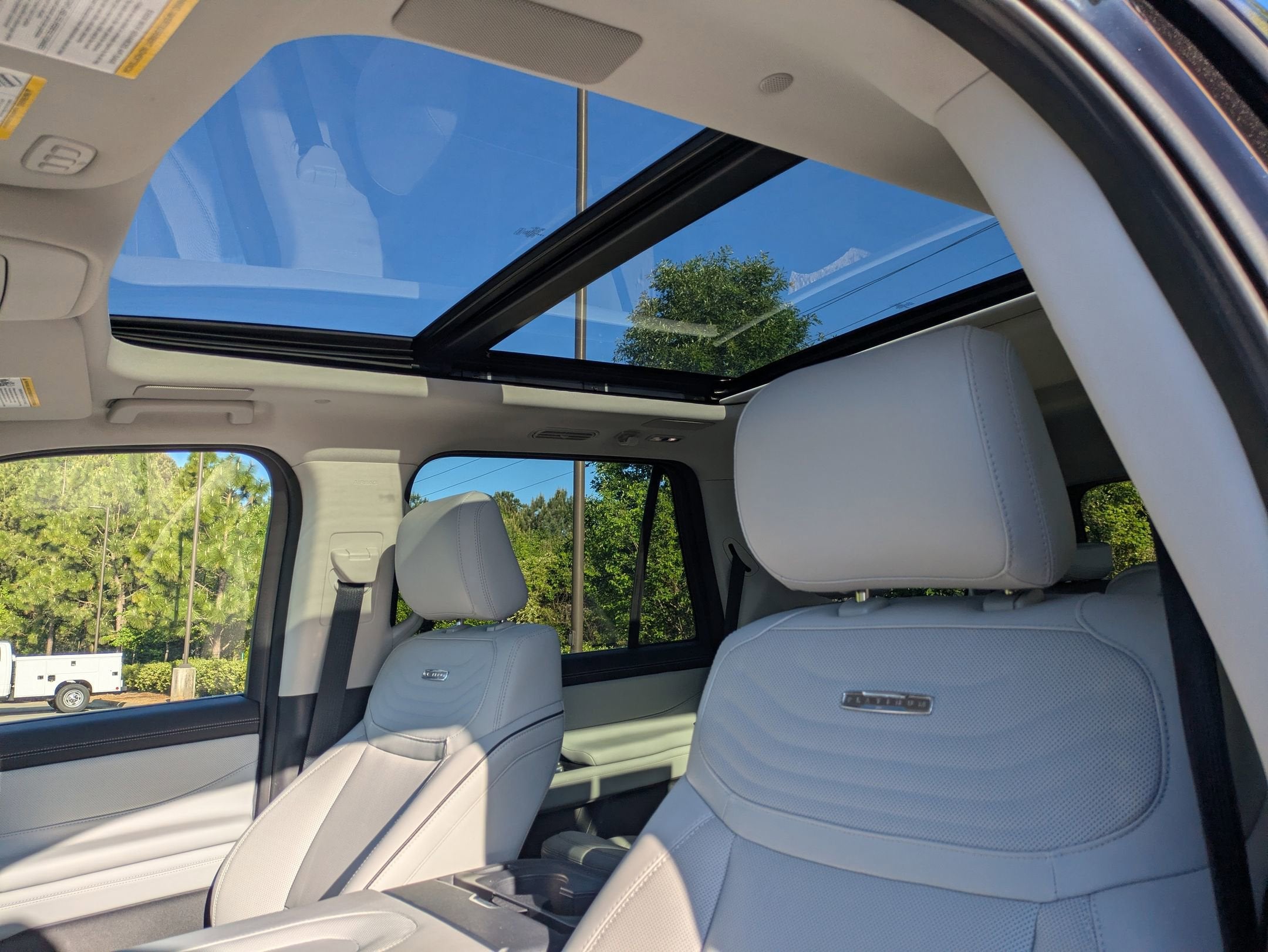 2025 Ford Expedition Platinum