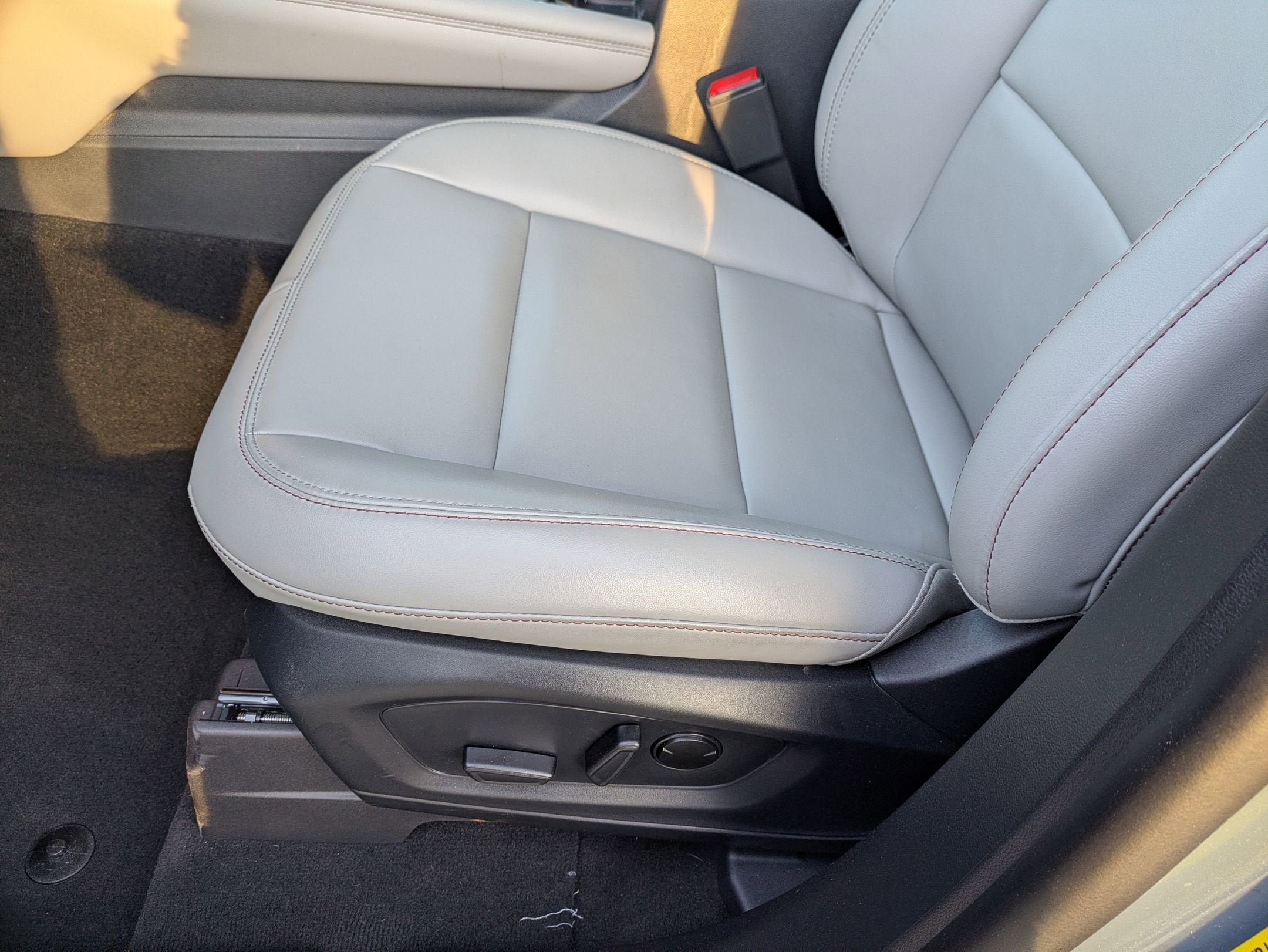 2026 Ford Explorer Active - Crossroads Courtesy Demo