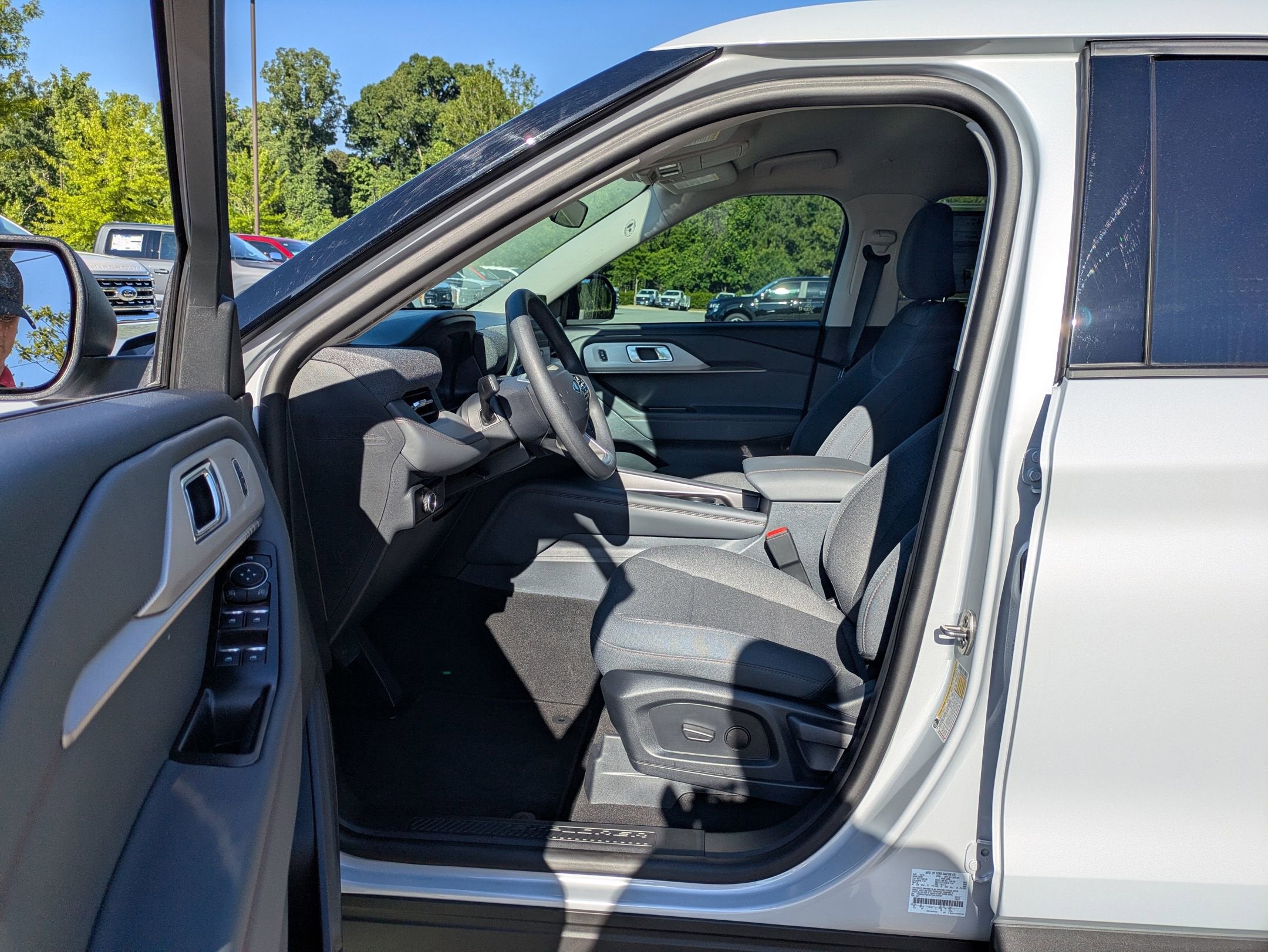 2026 Ford Explorer Active w/100A Pkg - Crossroads Courtesy Demo