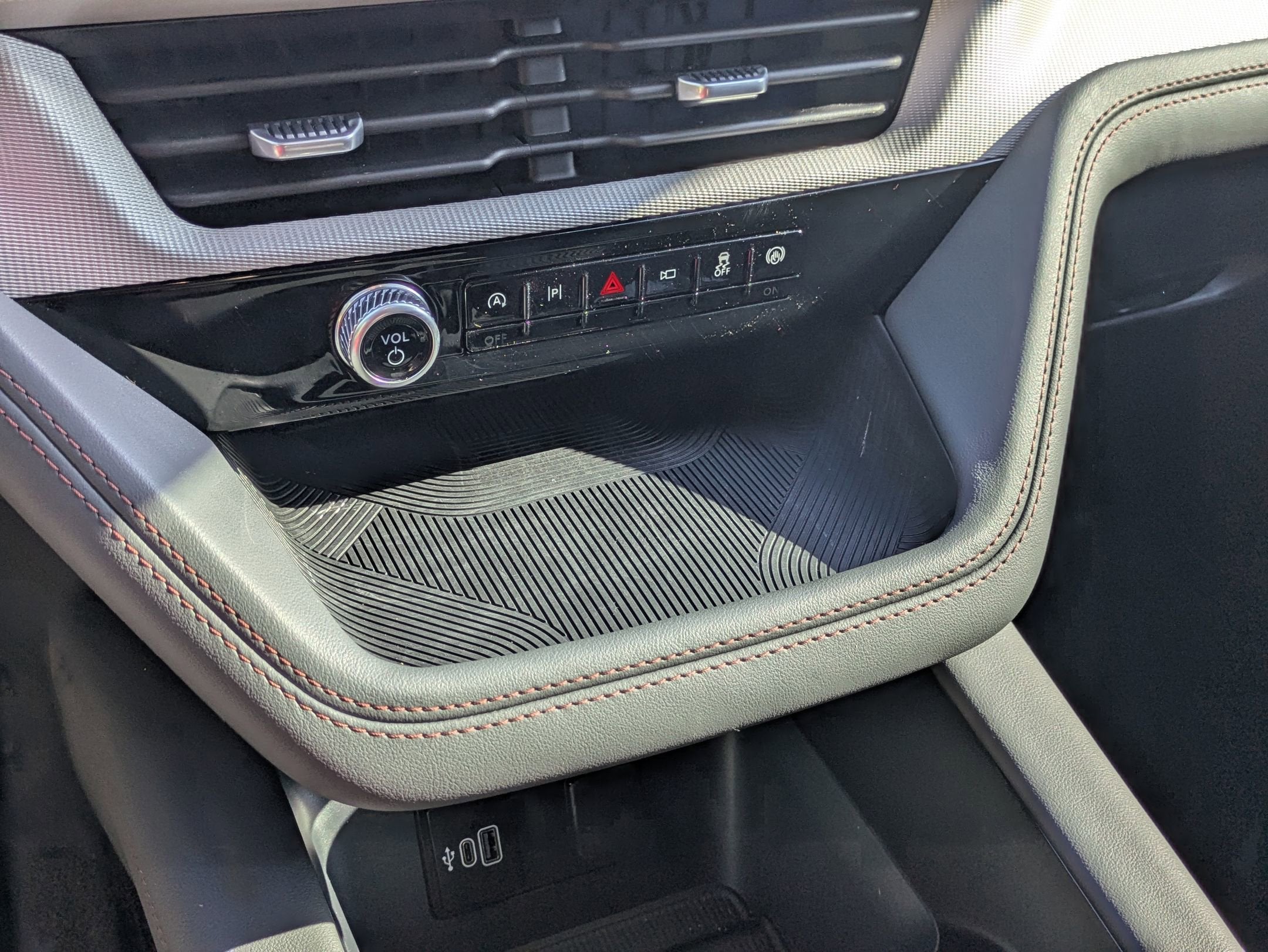 2026 Ford Explorer Active - Crossroads Courtesy Demo
