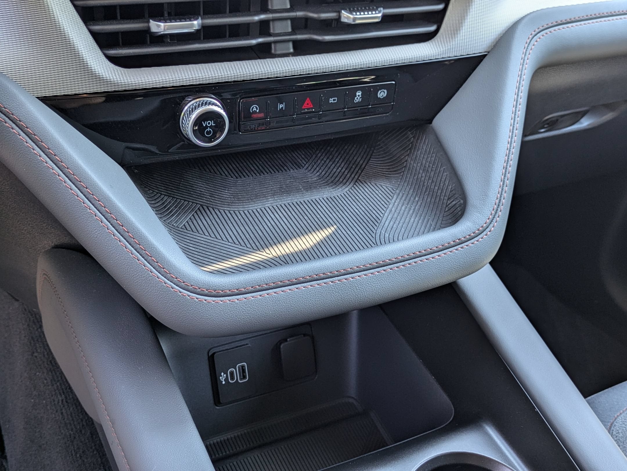 2026 Ford Explorer Active - Crossroads Courtesy Demo