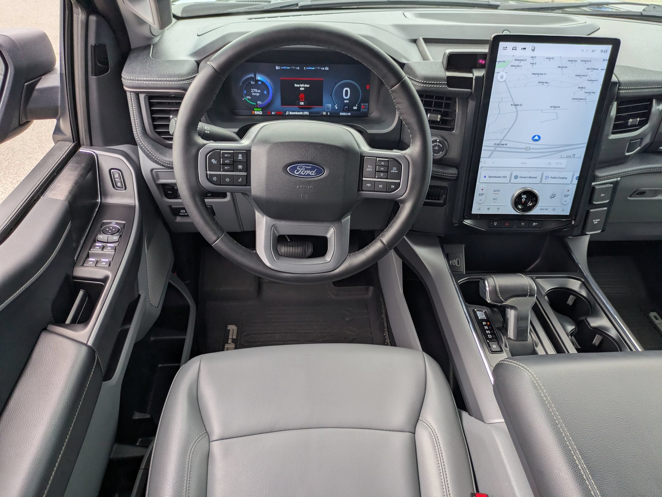 2025 Ford F-150 Lightning Flash