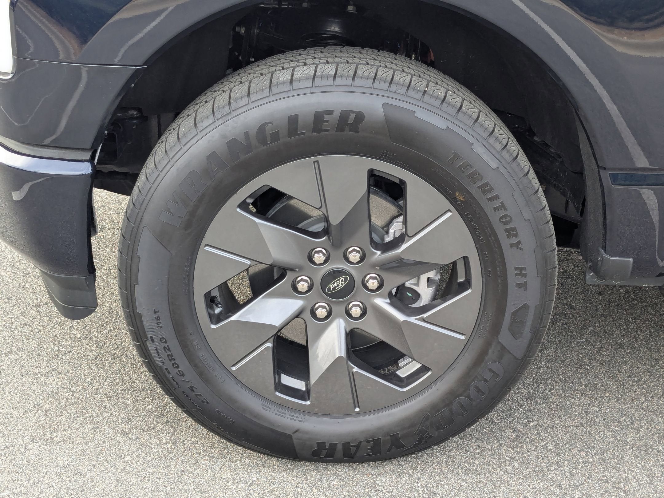 2025 Ford F-150 Lightning LARIAT