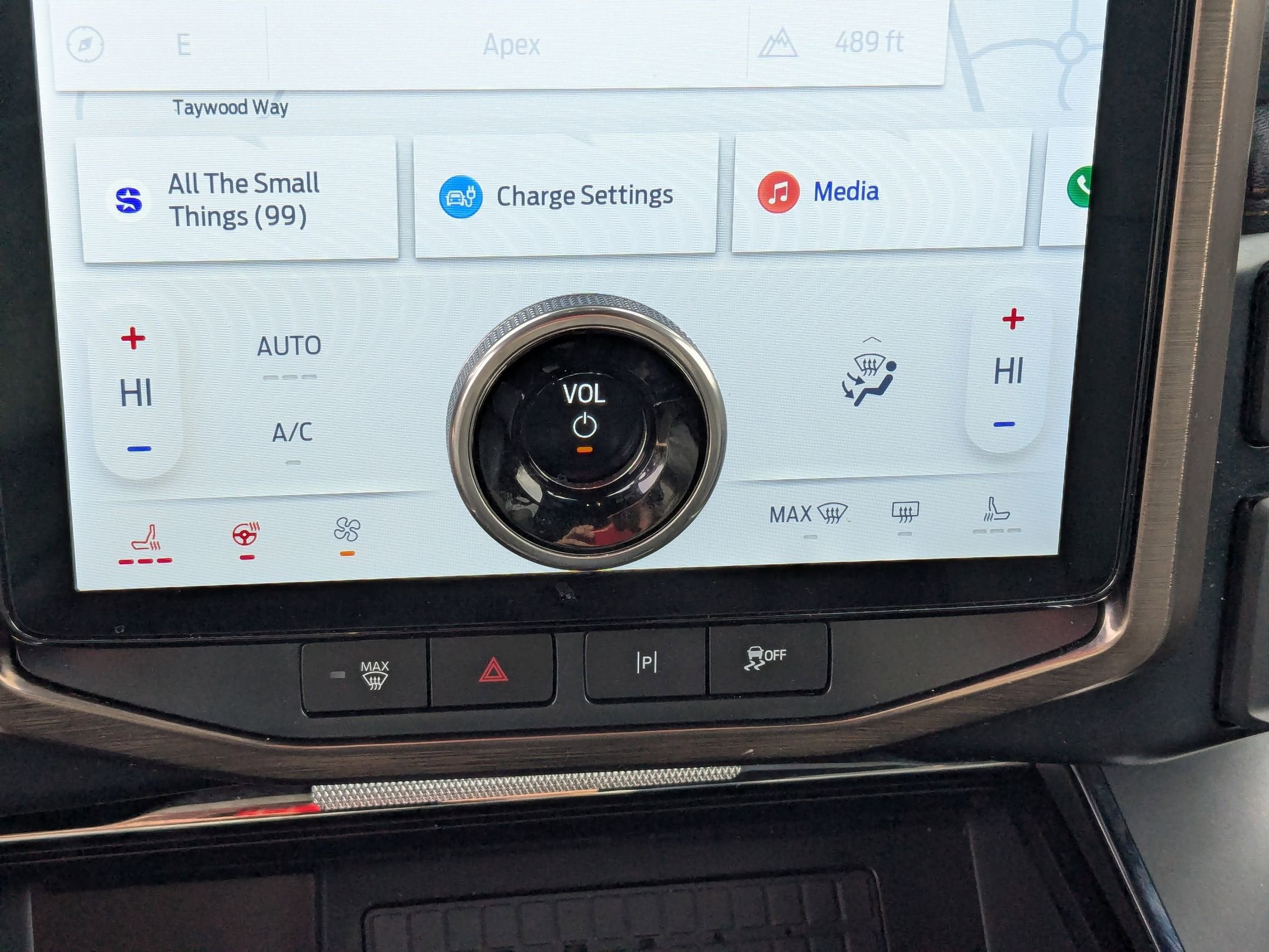 2025 Ford F-150 Lightning LARIAT