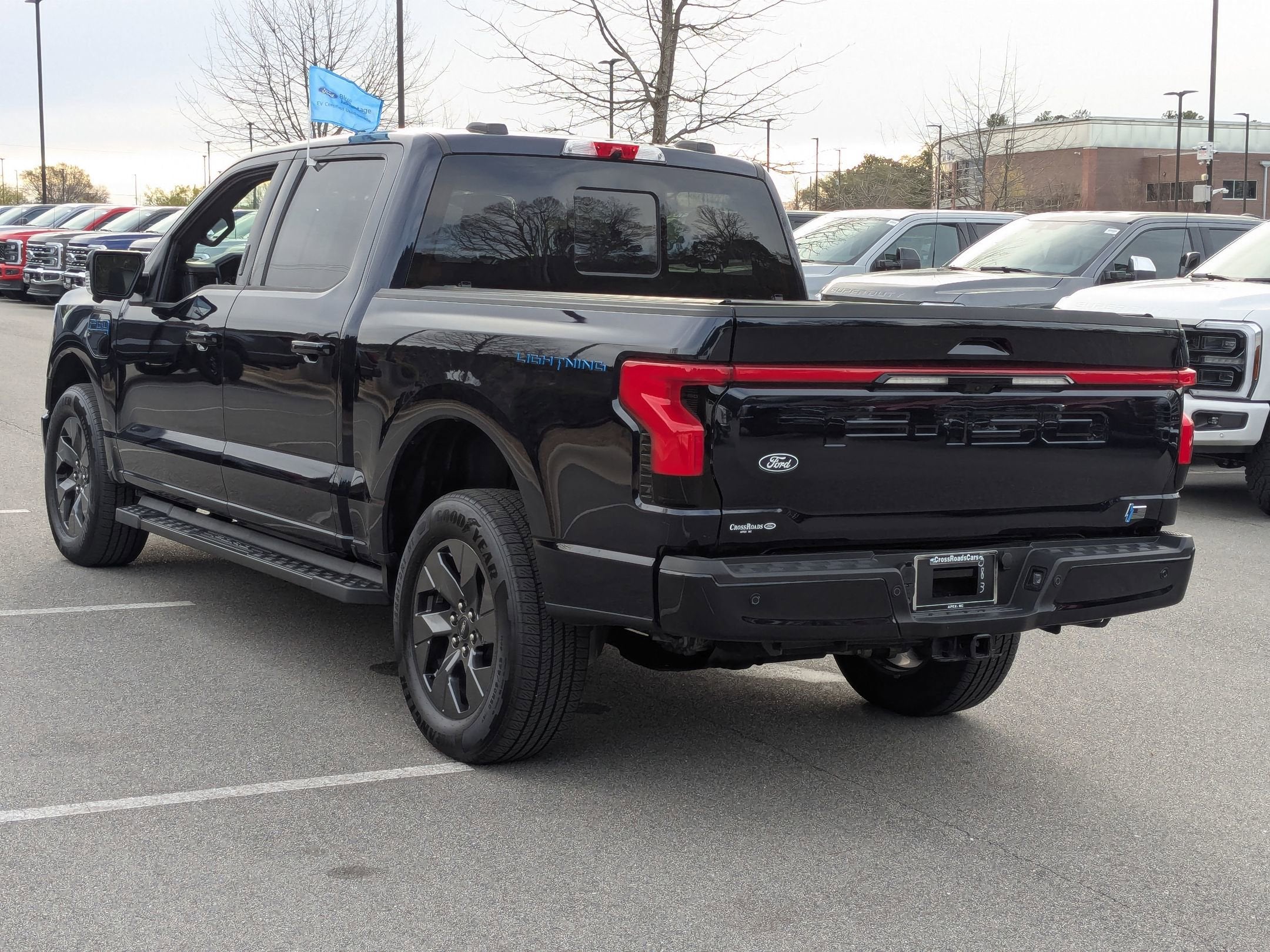2025 Ford F-150 Lightning LARIAT