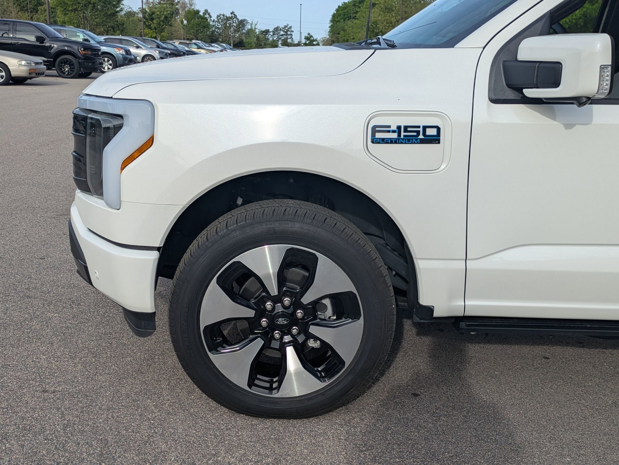 2024 Ford F-150 Lightning Platinum