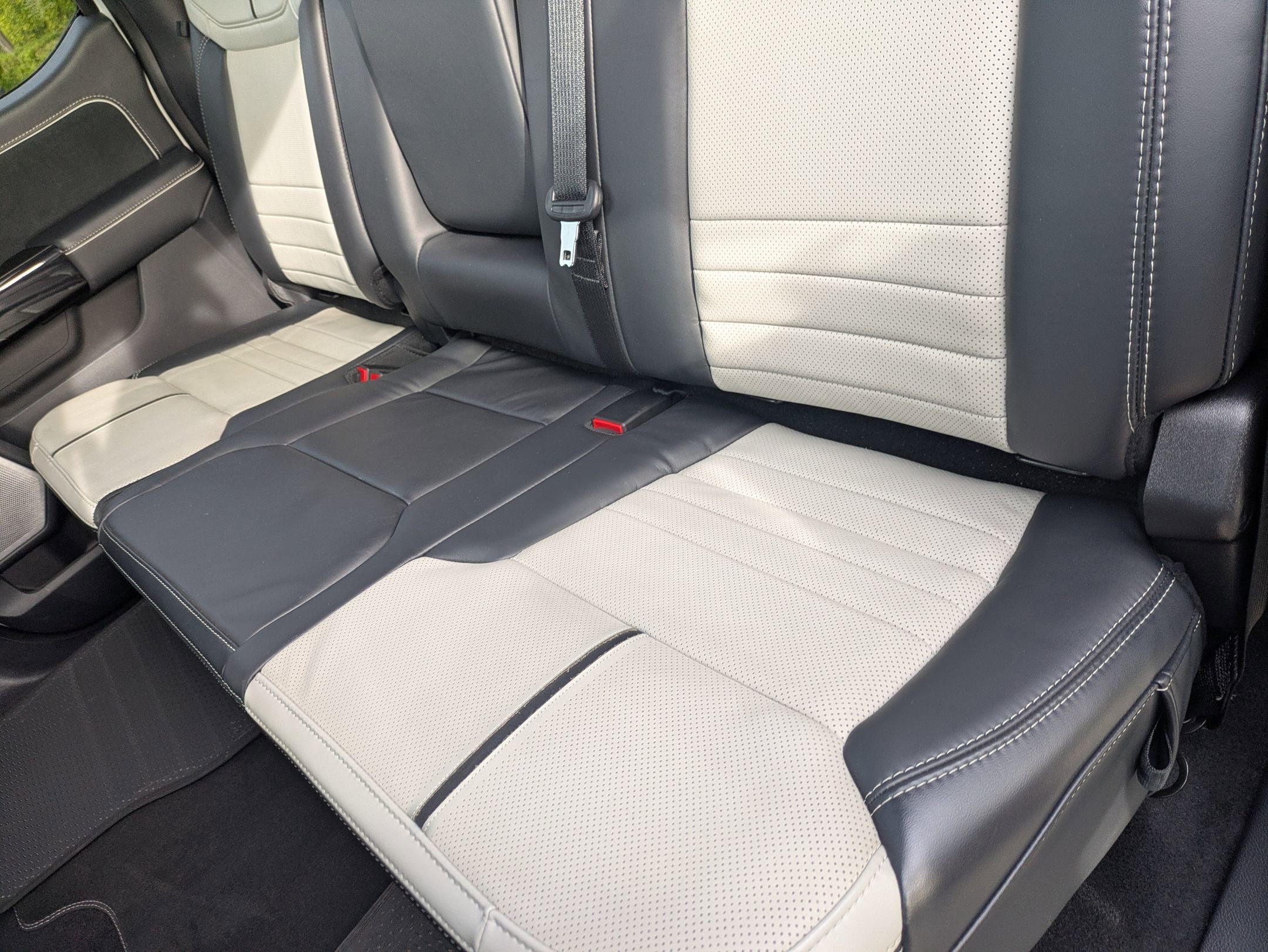 2024 Ford F-150 Lightning Platinum