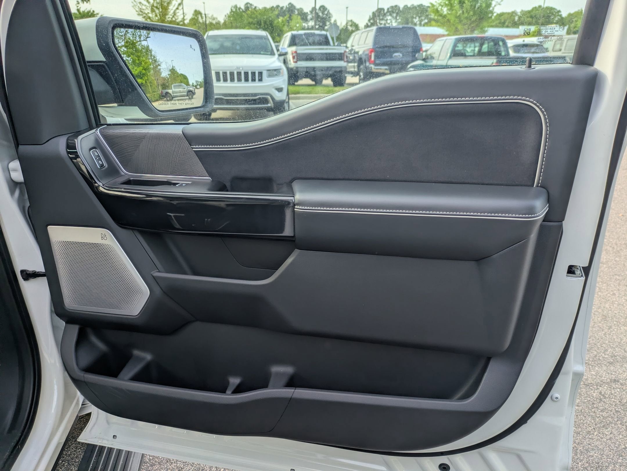 2024 Ford F-150 Lightning Platinum