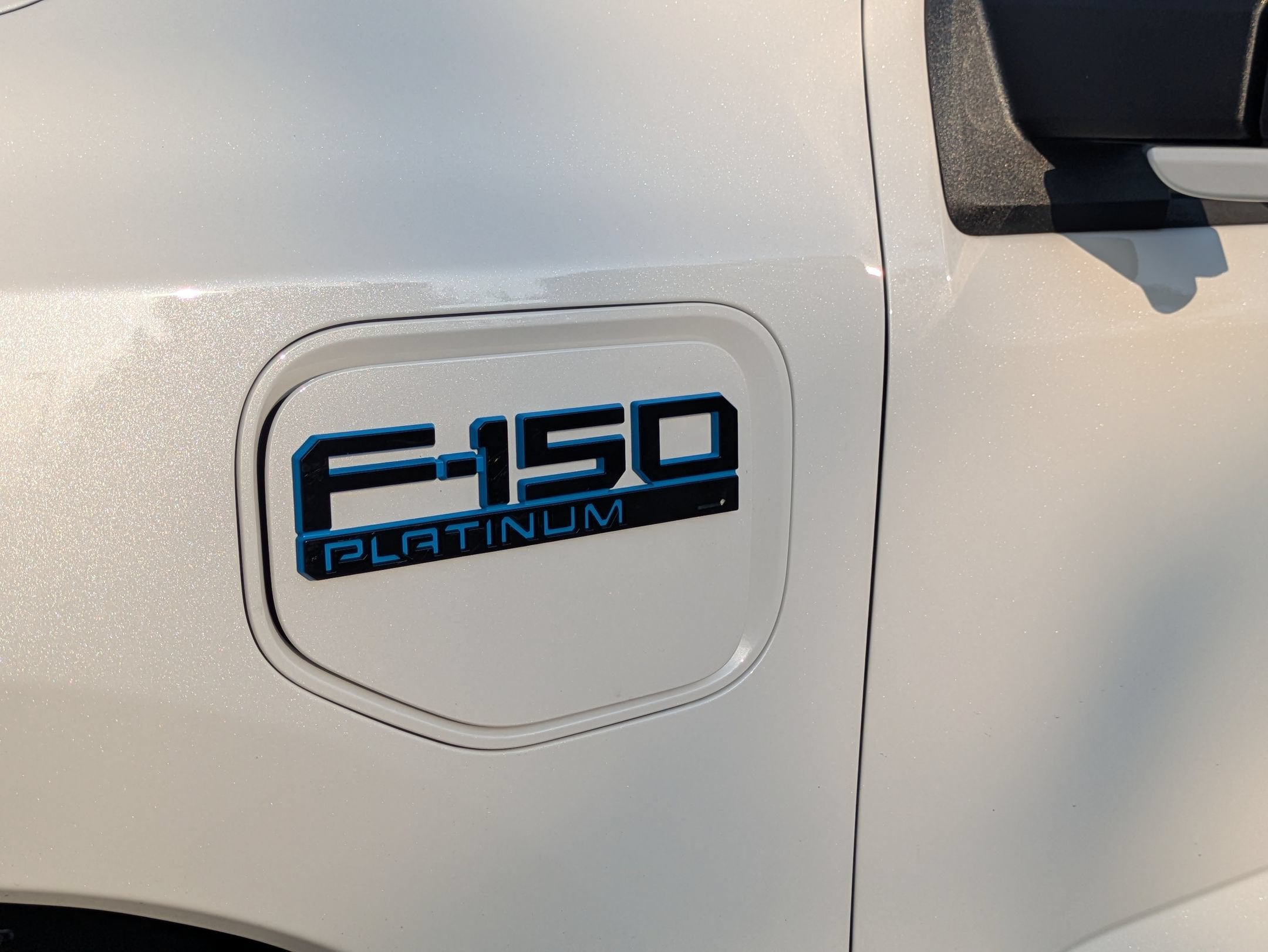2025 Ford F-150 Lightning Platinum